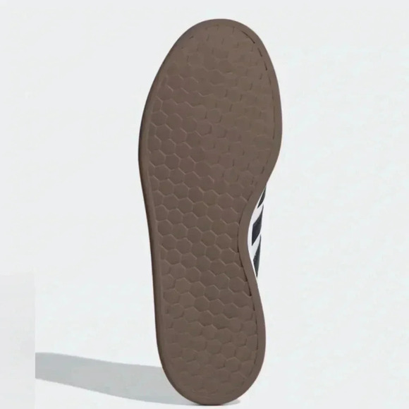 Host Pick Adidas x Star  Wars Grand Court Baby Yoda - Picture 4 of 15